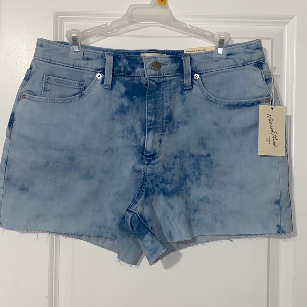 Universal Thread NWT Size 12 High Rise MIDI Jean Shorts